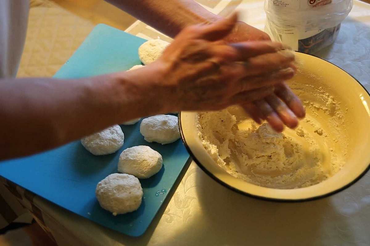 Что добавить в сырники для пышности и аромата